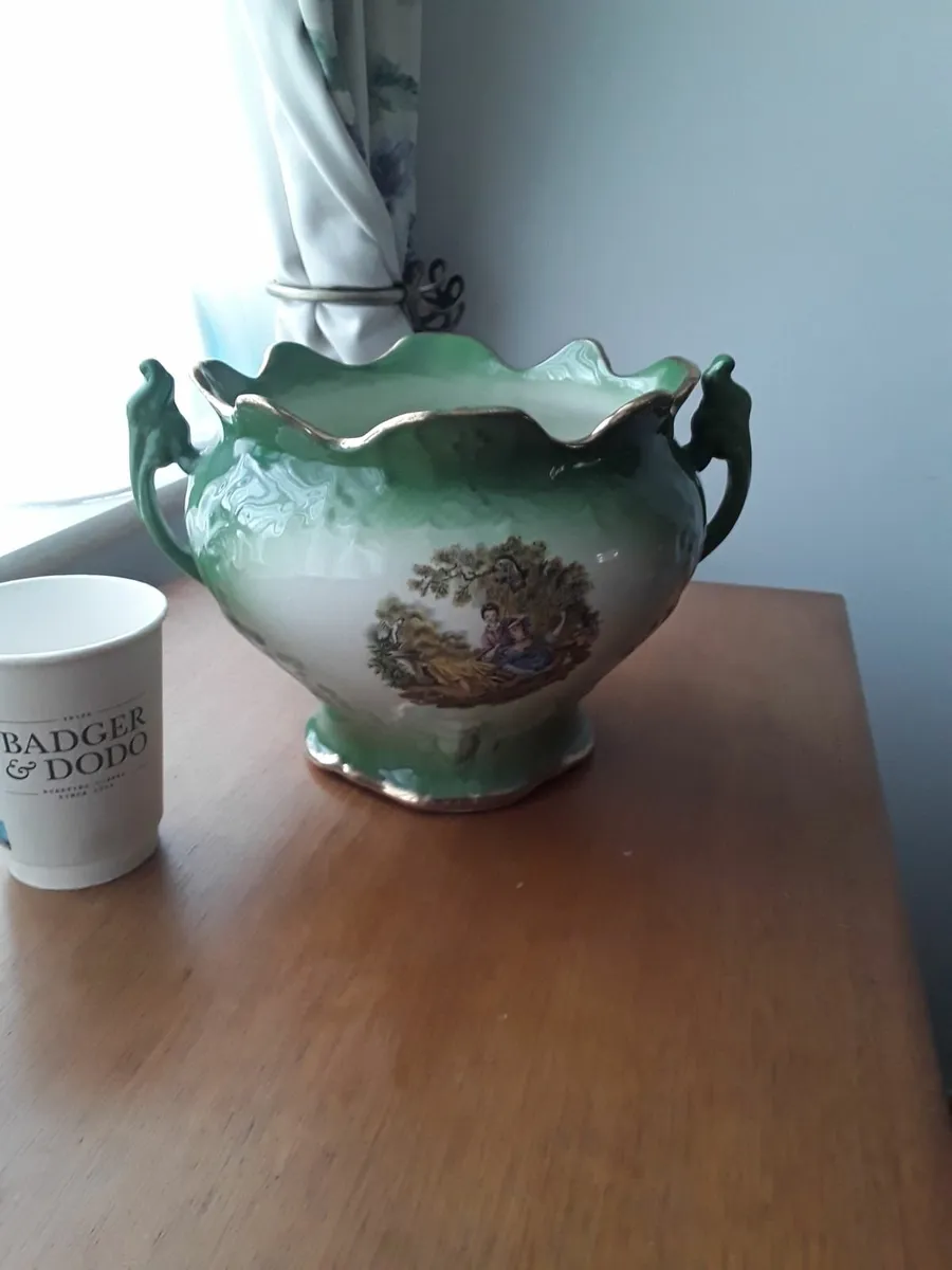 Old vintage indoor plant pot - Image 1