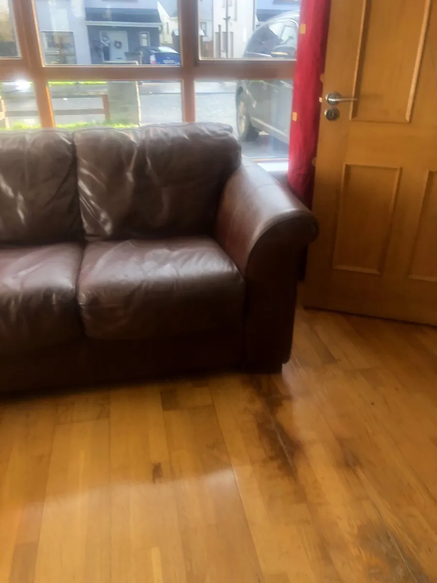 House contents Living room and Bedroom - Image 2