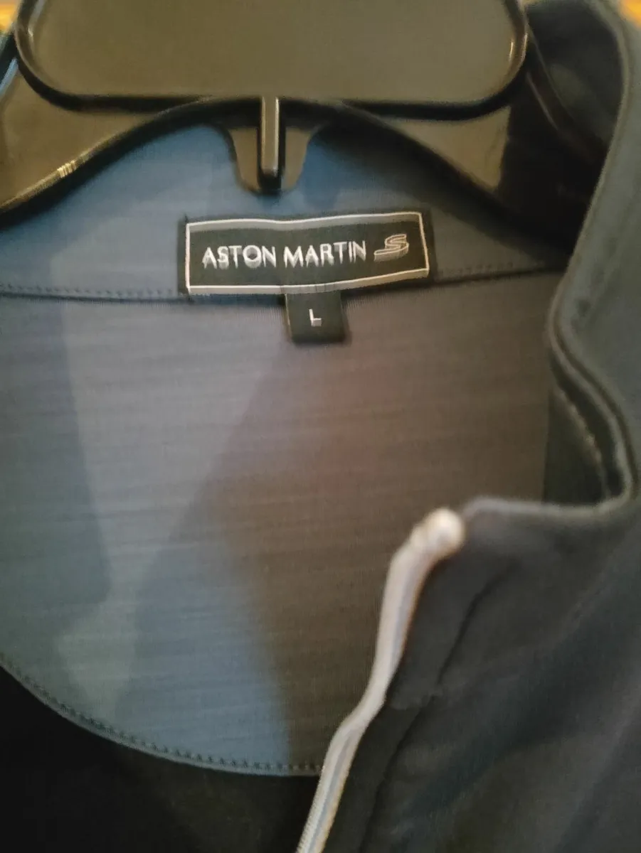 Aston Martin 1/4 zip sweater L - Image 3