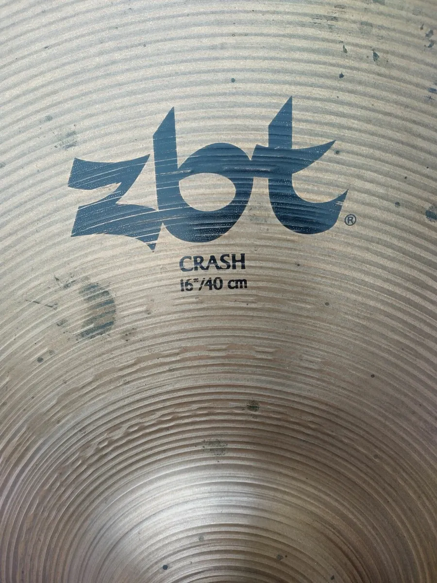 16" Zildjian crash Cymbal - Image 2