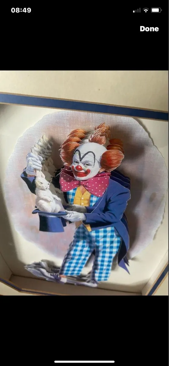 3D Clown Picture- Rabbit out of a hat - Image 2