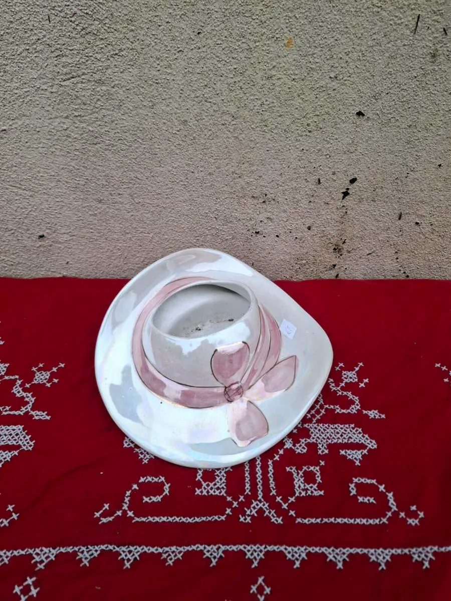 Ceramic hat bowl postage possible - Image 1