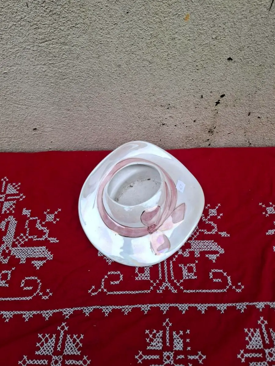 Ceramic hat bowl postage possible - Image 2
