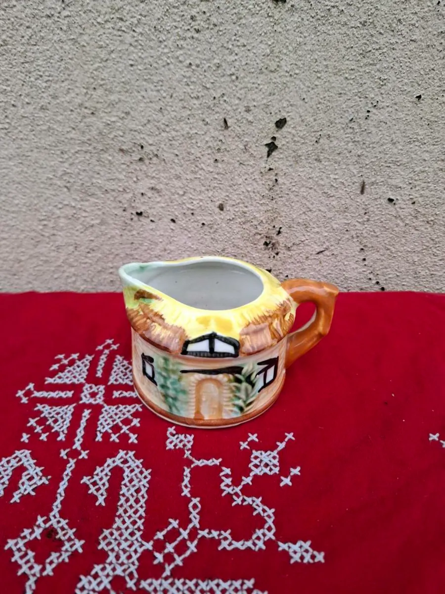 House ceramic milk jug - Image 1