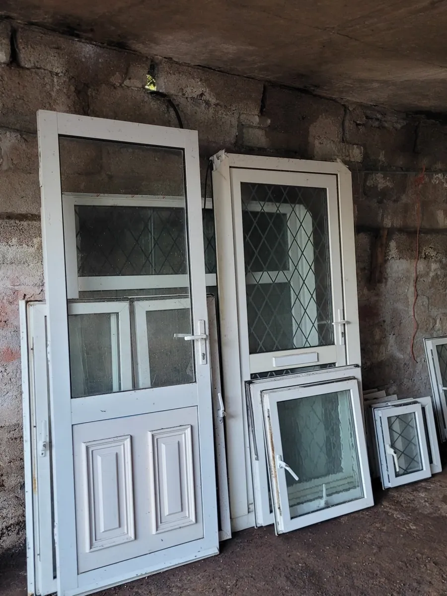 Windows and glass - Image 3