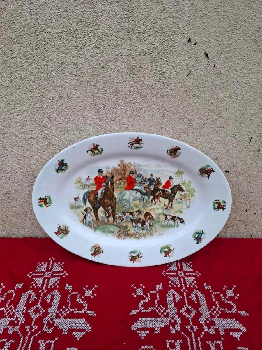 Hunting china service plate postage possible - Image 1