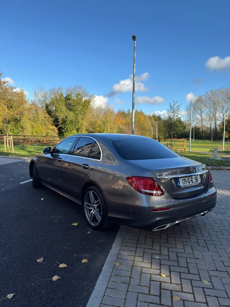 Mercedes-Benz E220d 194hp - Image 4