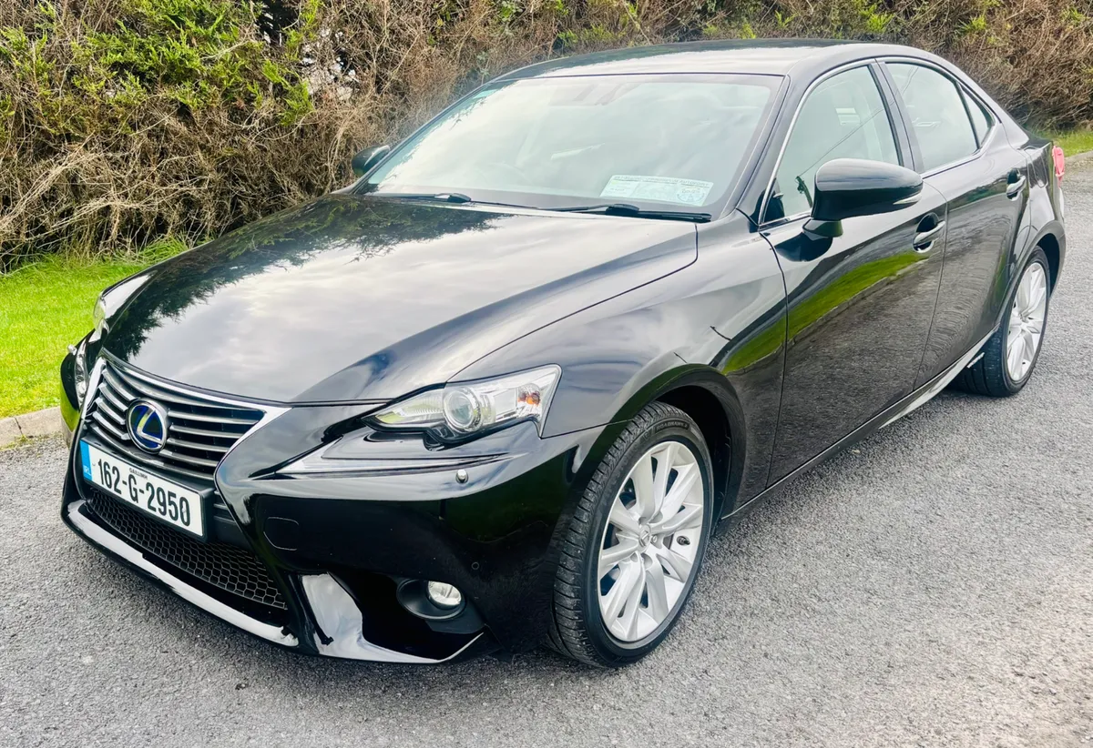 2016 LEXUS IS 300H  EXECUTIVE - Image 2