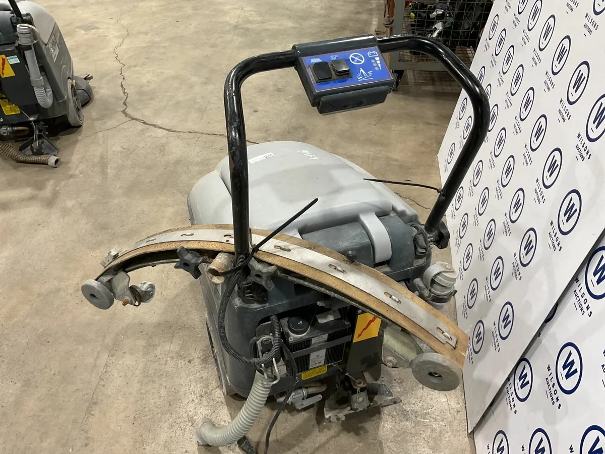 Online Auction Of A Walk Behind Floor Cleaner - Image 4