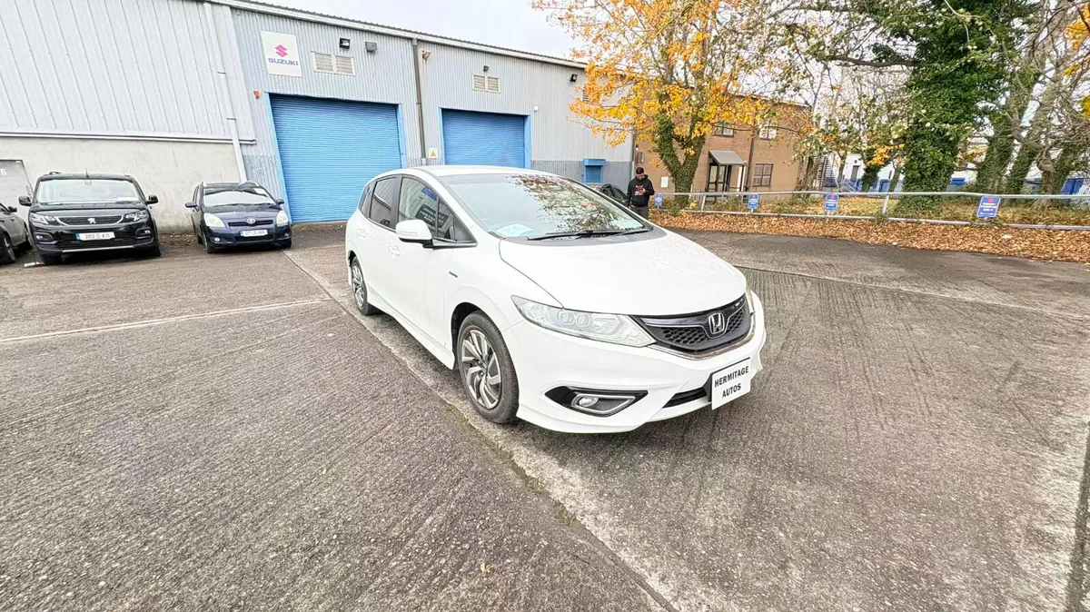 Honda Jade1.5 Hybrid Auto 6 SEATER 2015 - Image 3