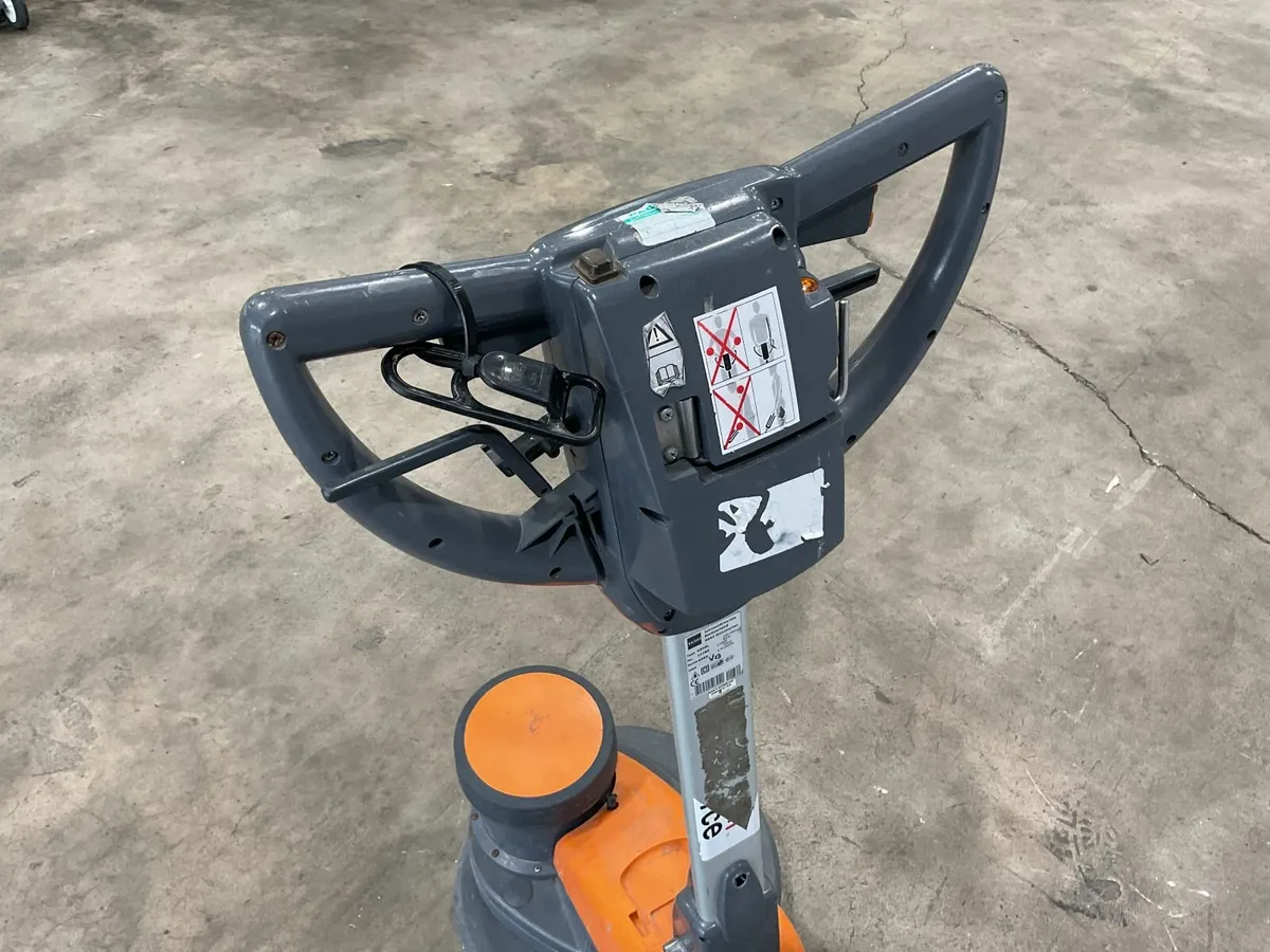 Online Auction Of A Floor Buffer & More! - Image 4