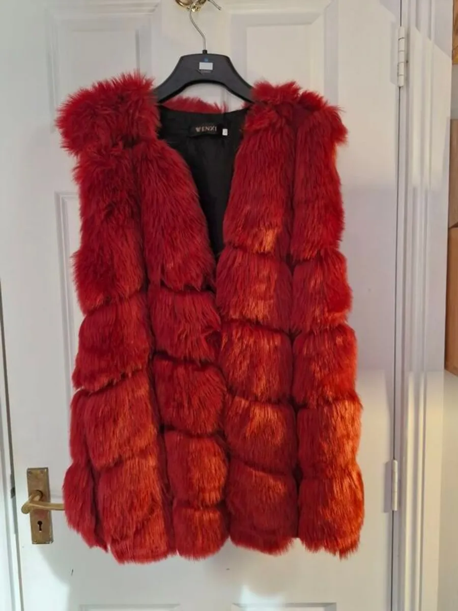 Fur gilet women -red. - Image 2