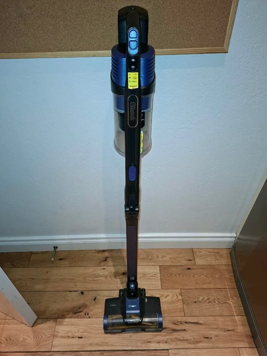 Shark Cordless Vacuum - Image 1