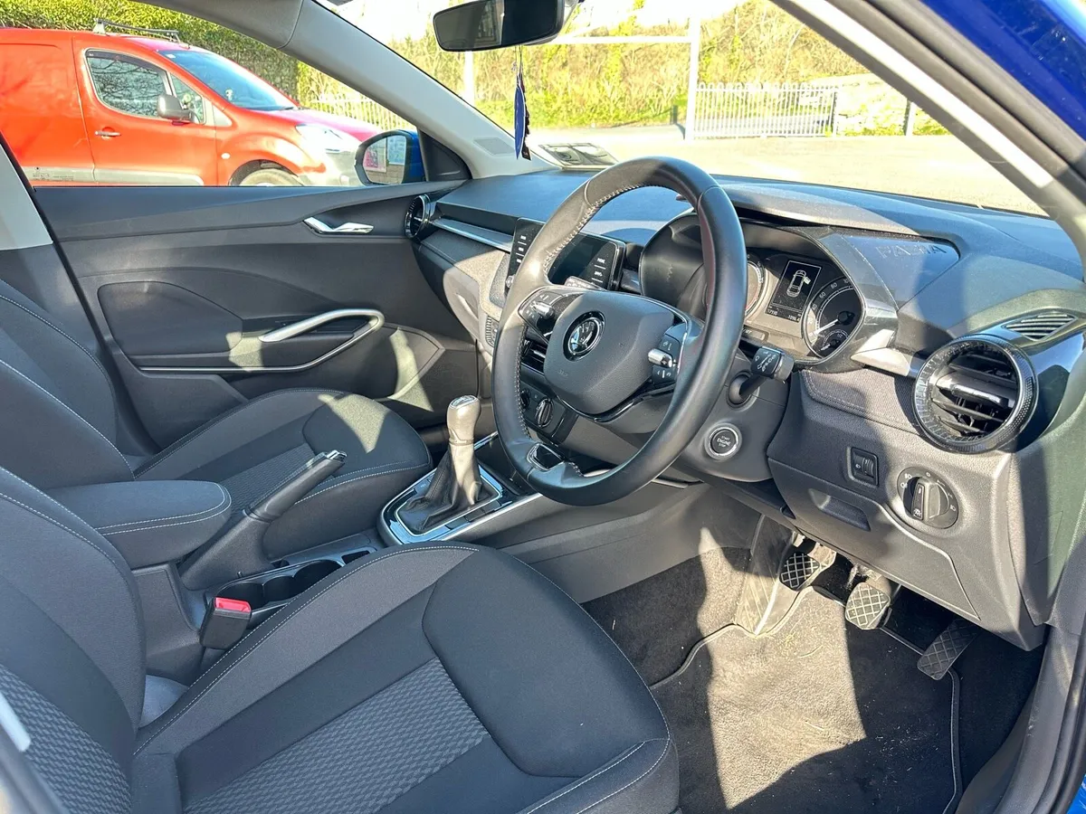 Škoda Fabia 1 ltr 95hp - Image 2