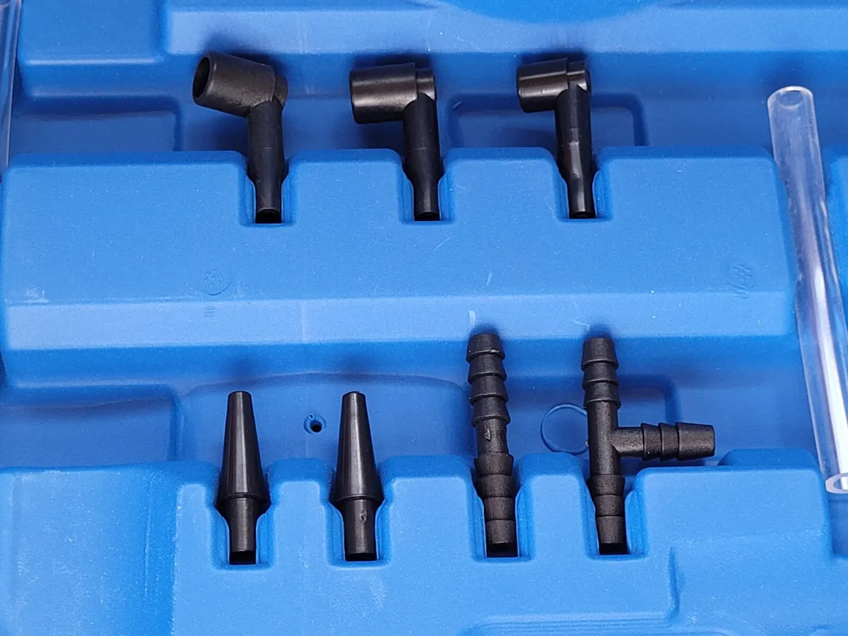 Hand Held Vacuum Pump & Bleeding Kit Suits Wide Ra - Image 4