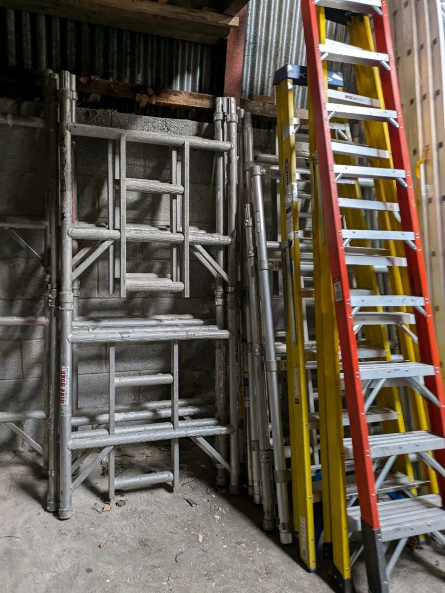 Scaffolding tower - Image 1