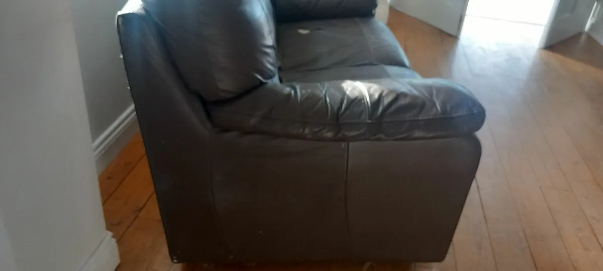 Sofa. Two Seater. Ideal for shed or for pets. - Image 2