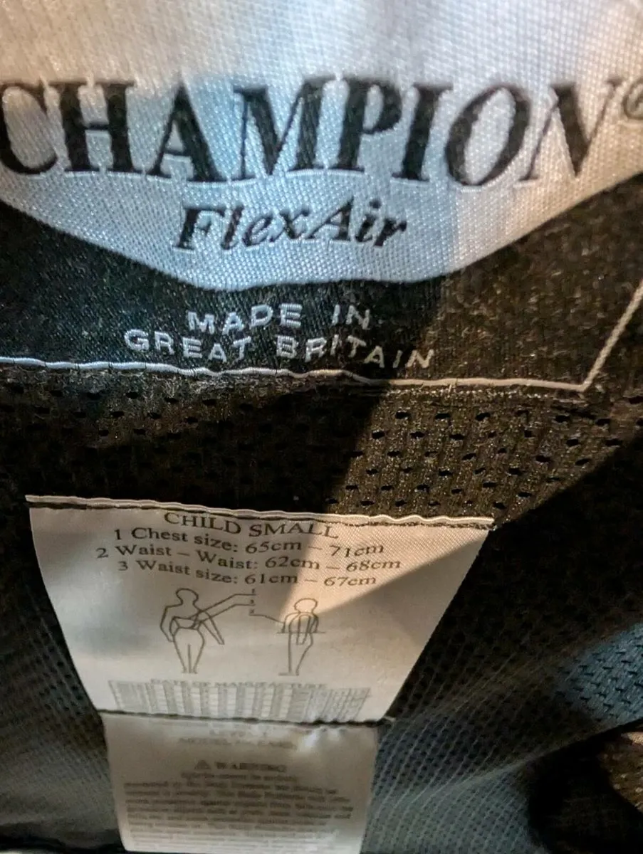 Champion jnr plus jockey helmet & back protector - Image 3