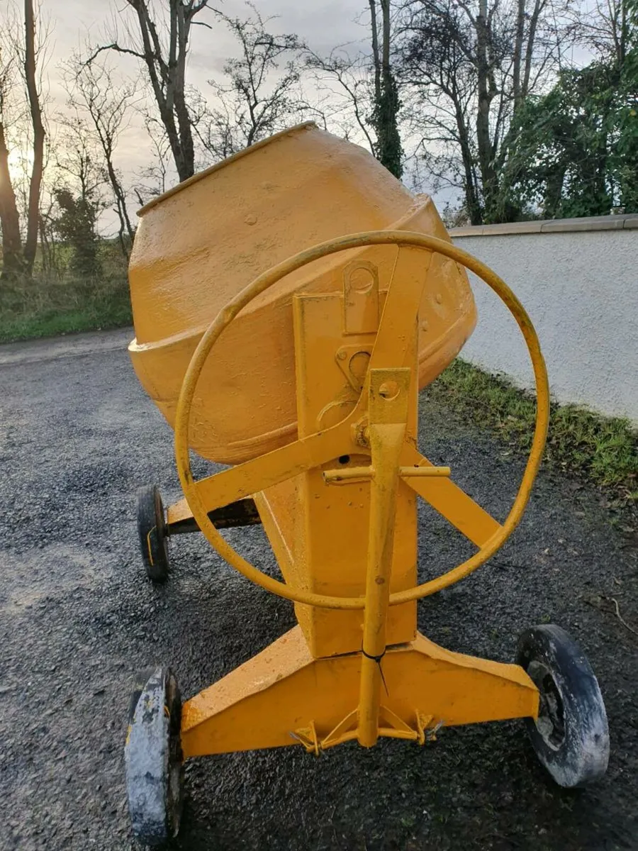 Cement mixer - Image 2