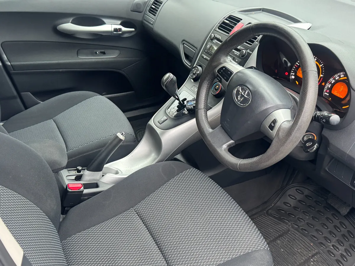 2010 Toyota Auris 1.4 D4D Automatic Previous Repai - Image 4