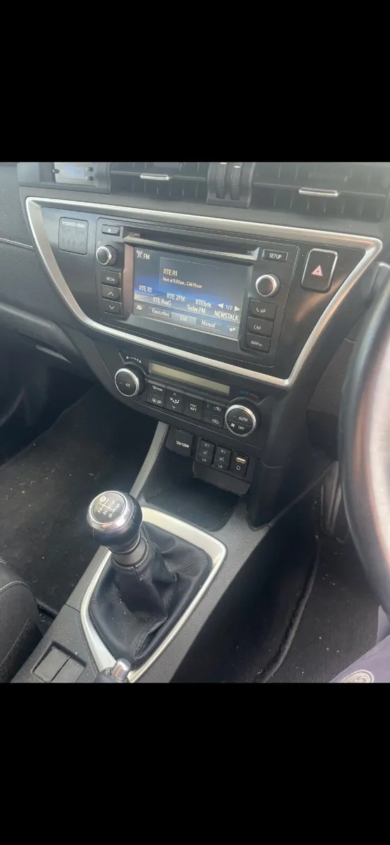 Toyota Auris 2015 SOL SPEC - Image 3