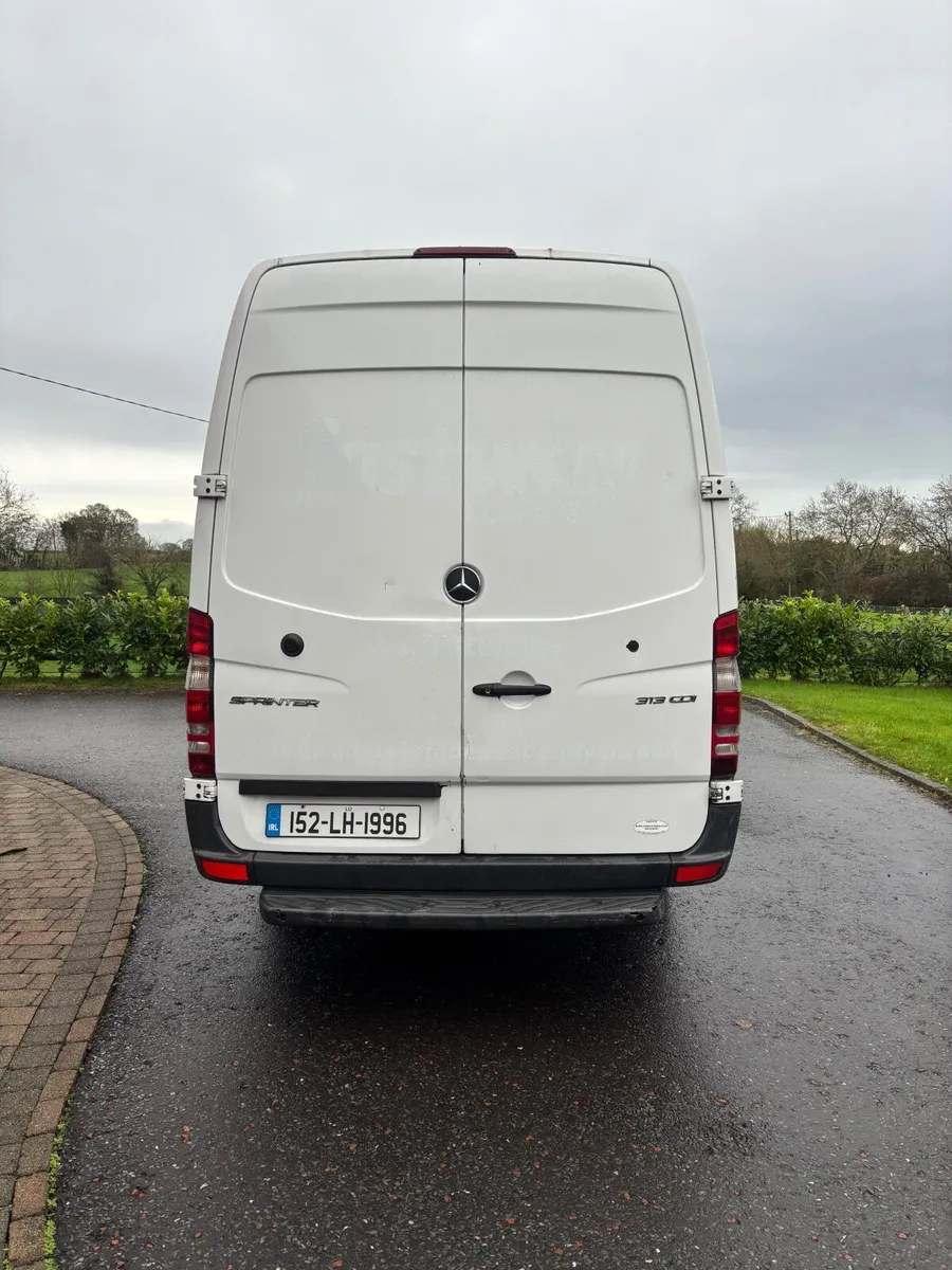 Mercedes-Benz Sprinter 2015 - Image 2
