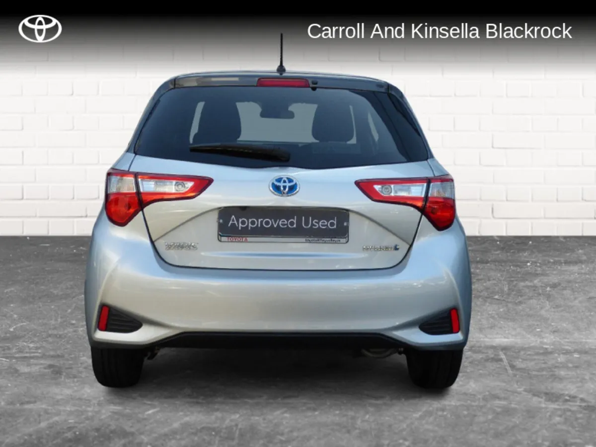 Toyota Yaris Hybrid Y20 - Image 4