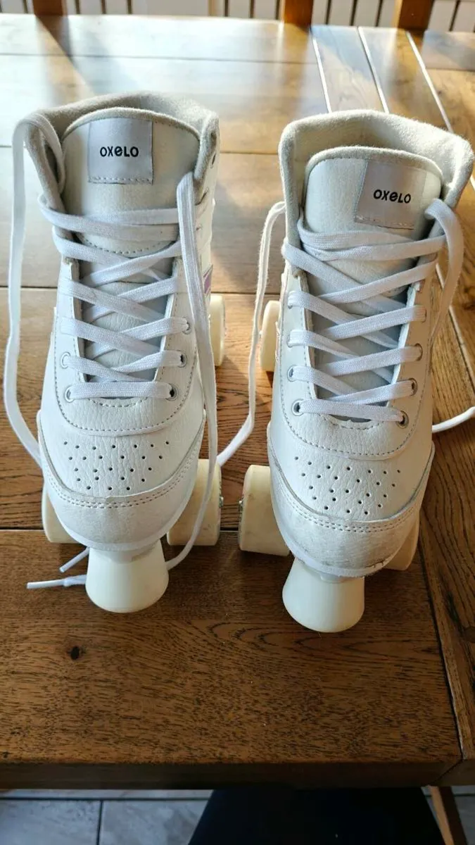 Girls Roller Skates - Image 1