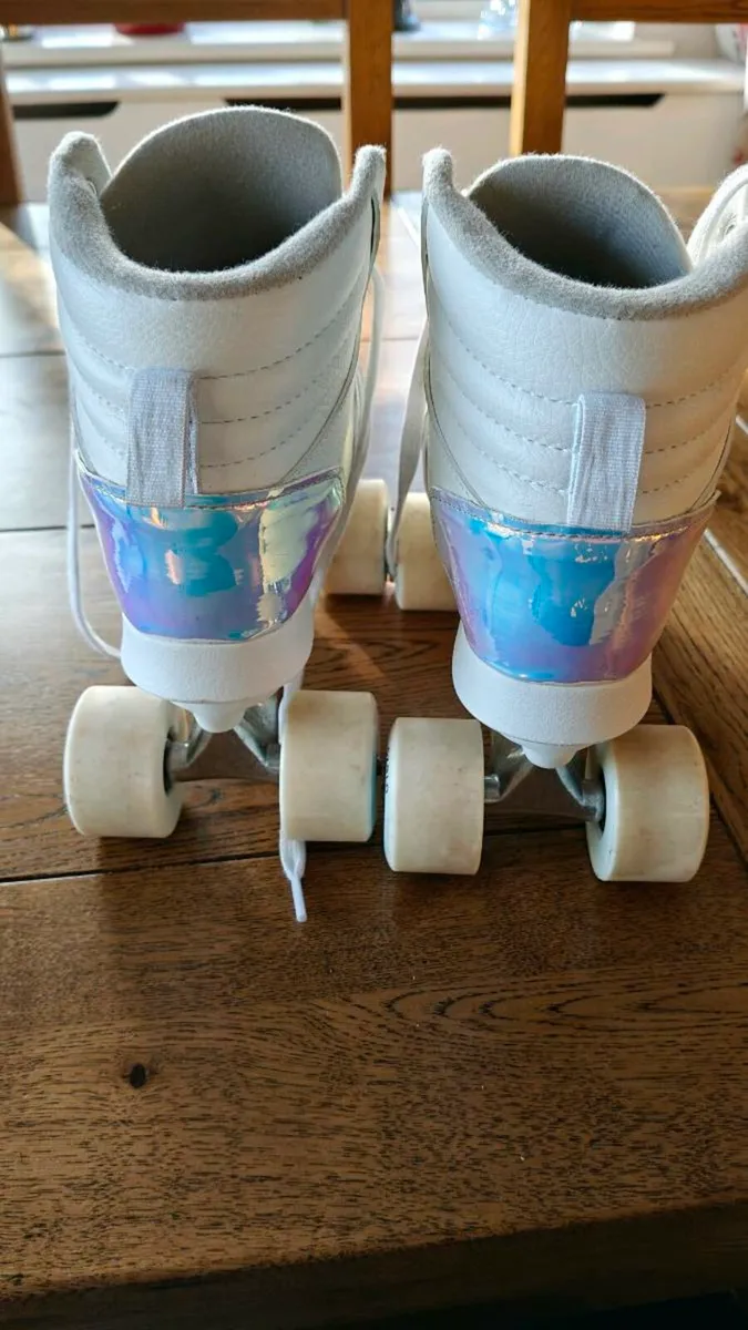 Girls Roller Skates - Image 3