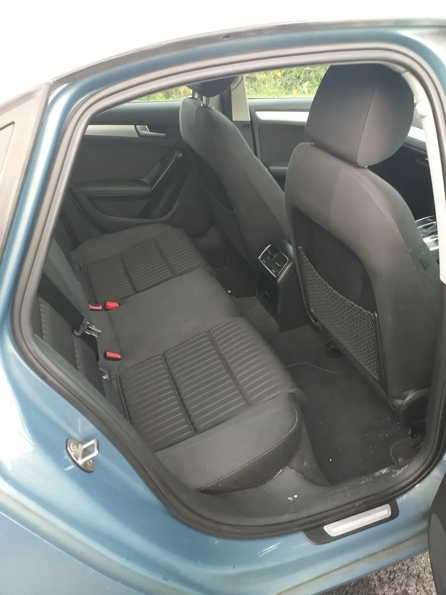 Audi A4 2009 - Image 2