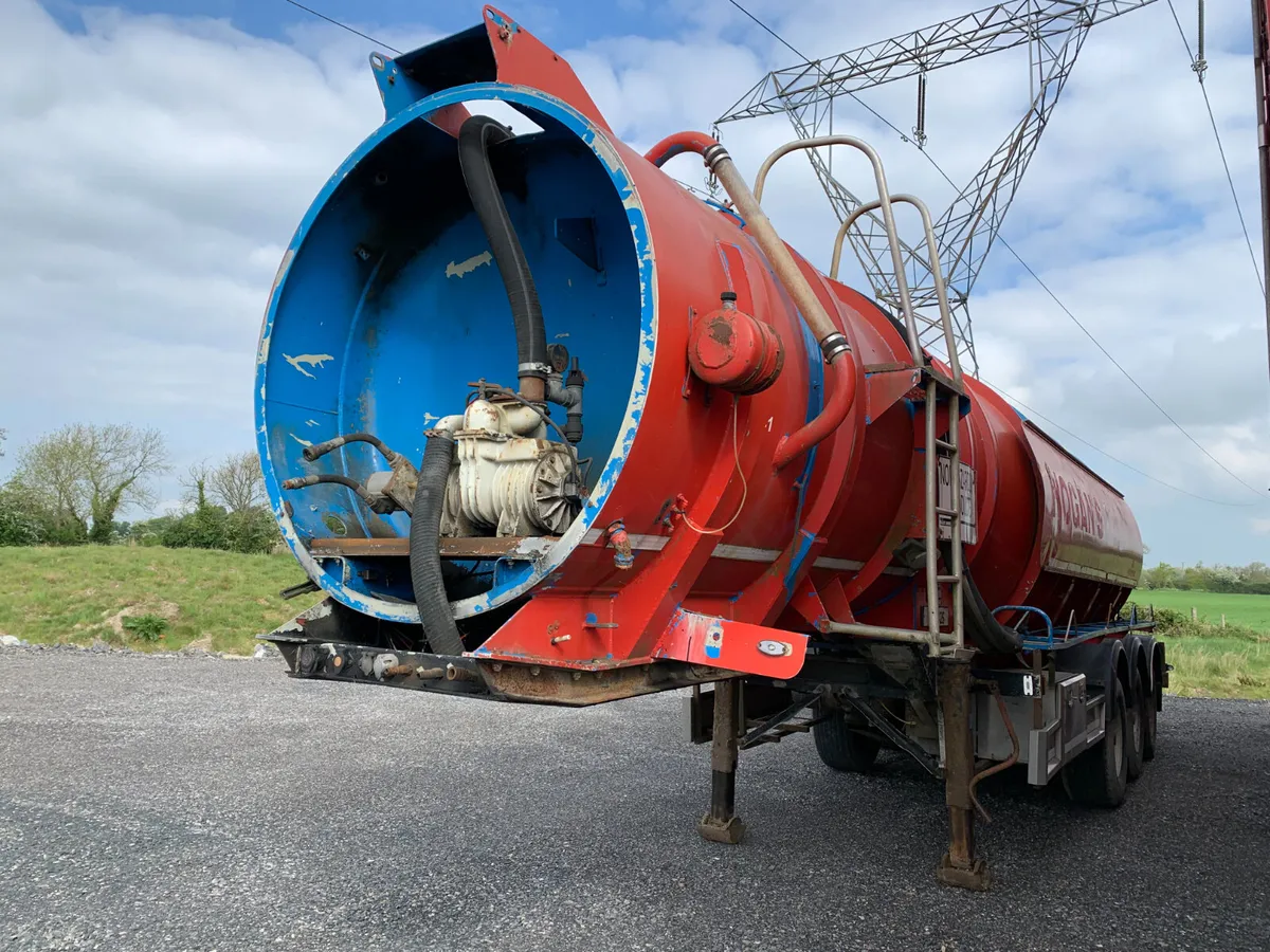 UNRESERVED VACUUM TANKER FOR AUCTION TOMORROW - Image 1