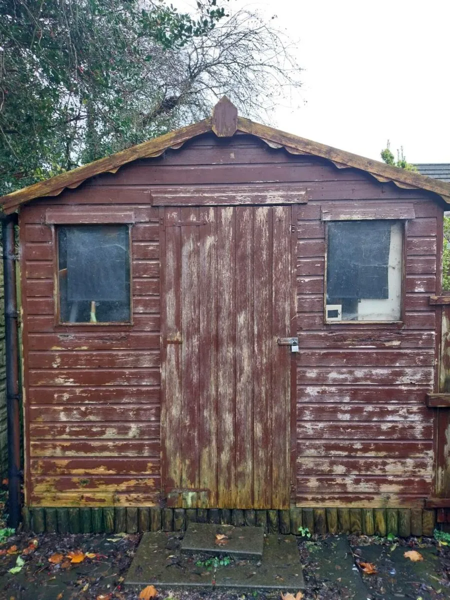 Wooden shed - Image 1