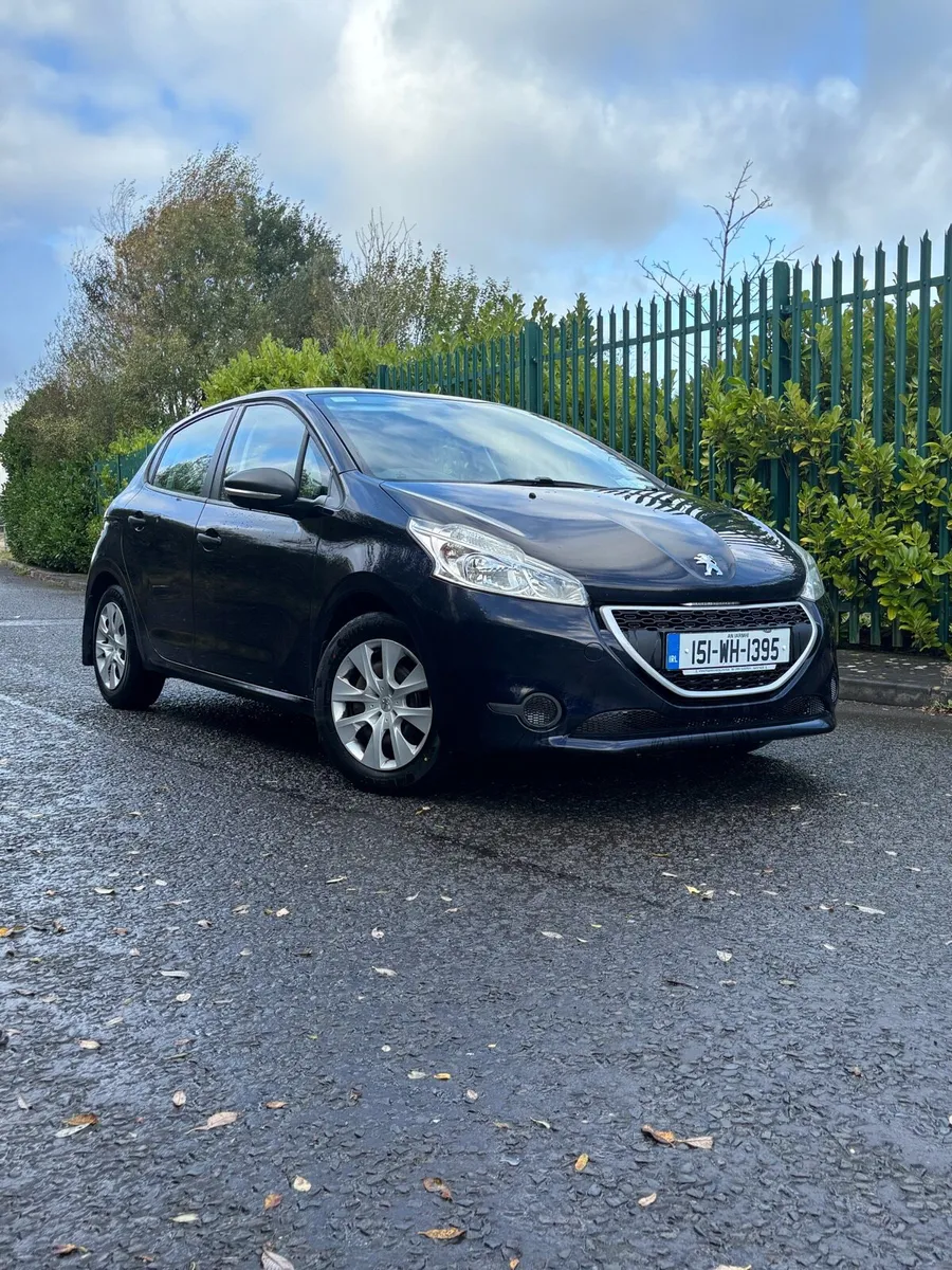 Peugeot 208 - Image 1
