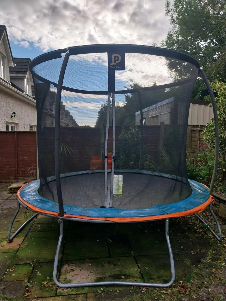 Trampoline