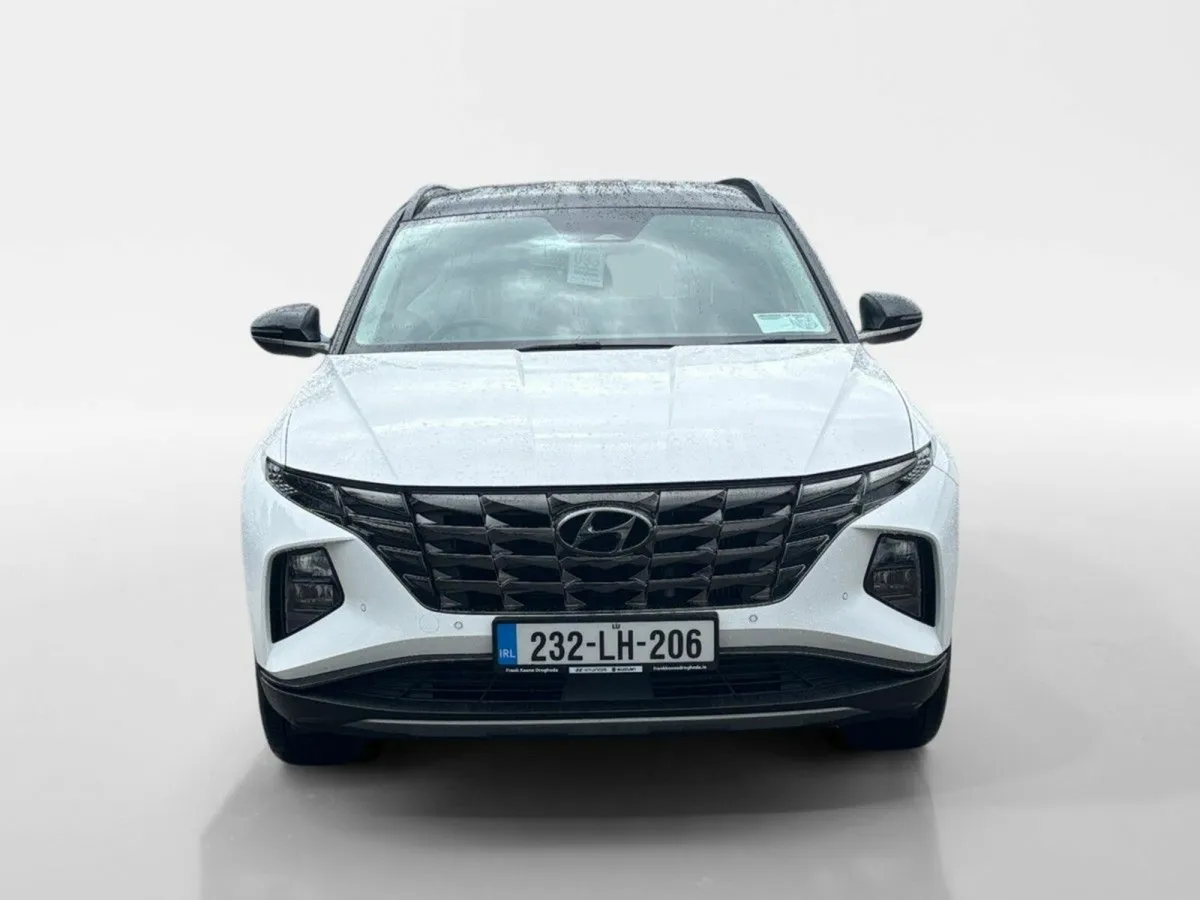 Hyundai Tucson 2WD Executive Plus 2 Tone - Image 3