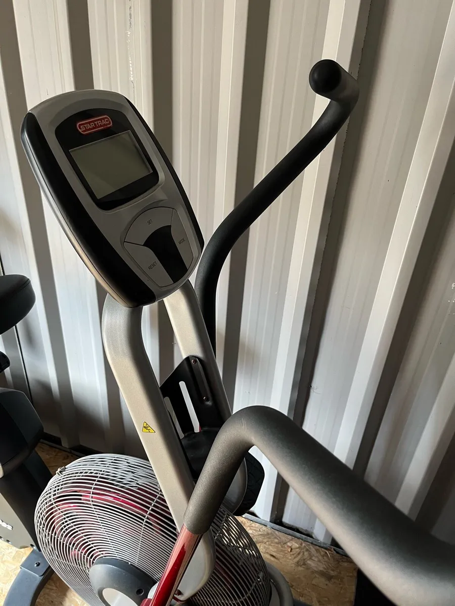 Star trac commercial assault bike - Image 4