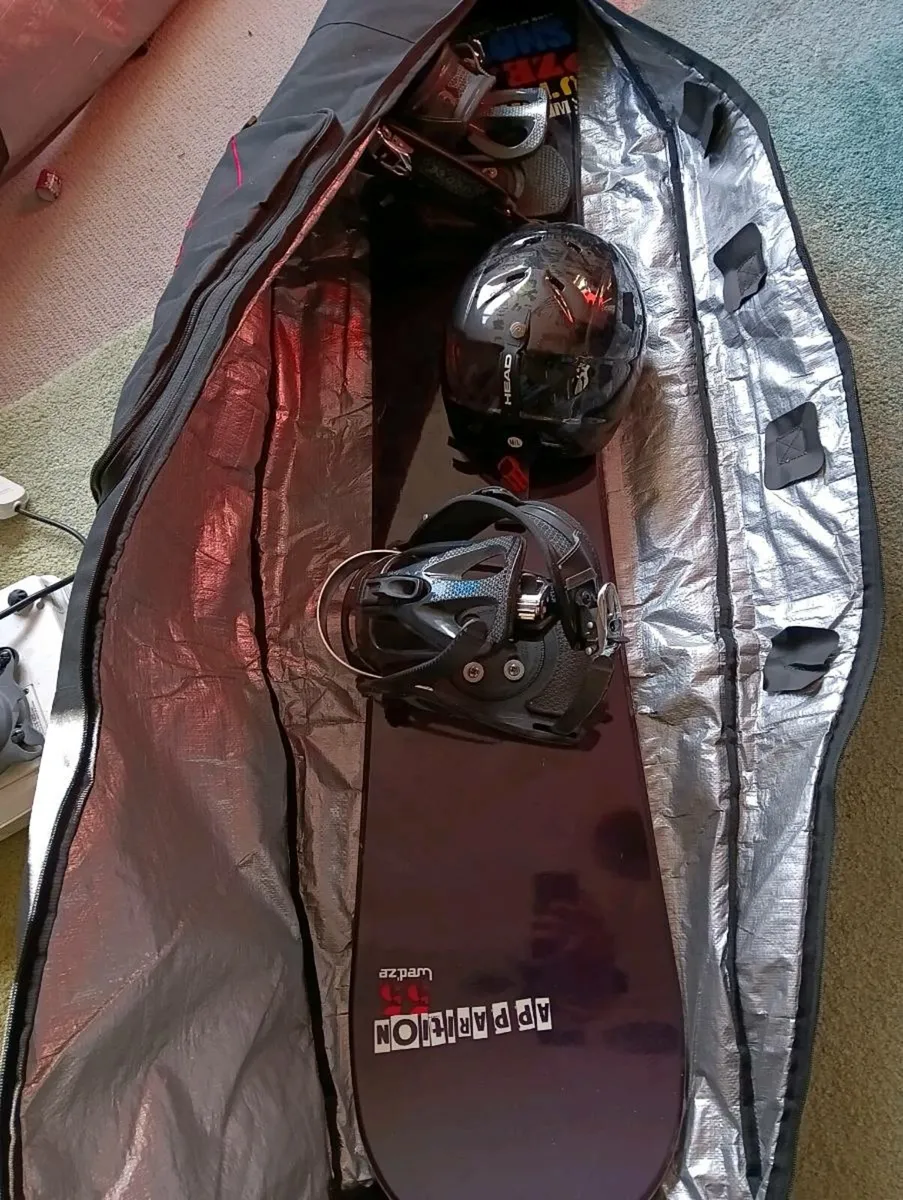 Snow board - Image 1