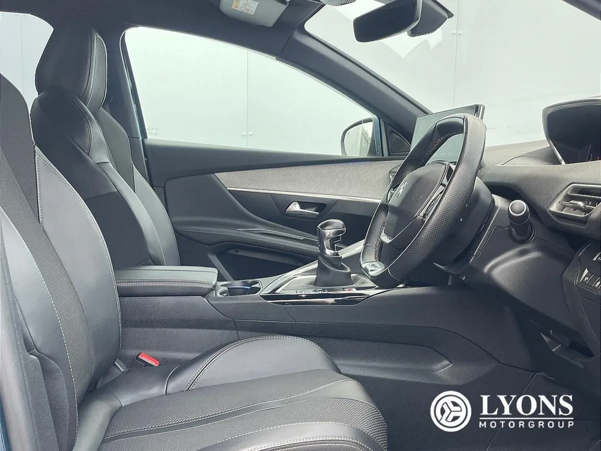 Peugeot 3008 1.5 BlueHDi 130bhp GT Black Pack, €10 - Image 4