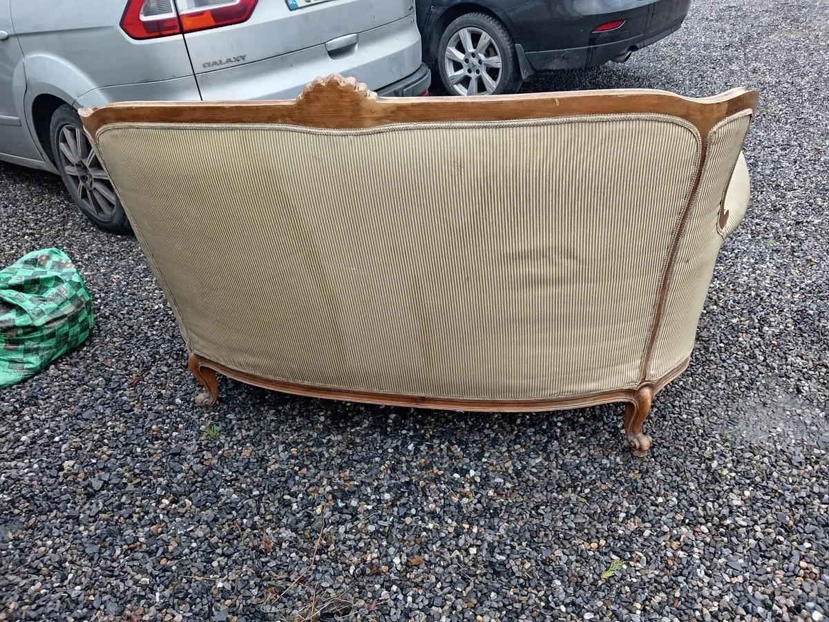 Very old settee - Image 2
