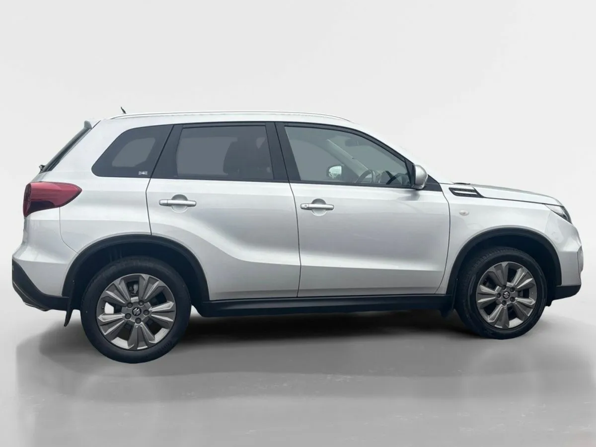 Suzuki Vitara 1.4 Hybrid SZ4 MT - Image 2
