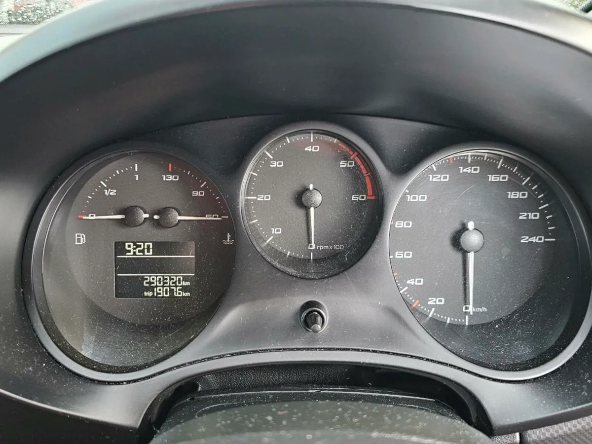 2011 1.6 Diesel Seat Leon - Image 3