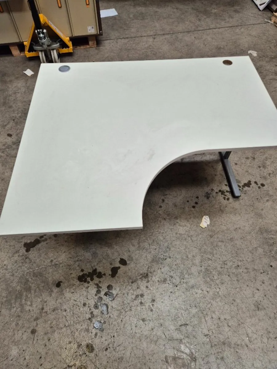 office desk - Image 1