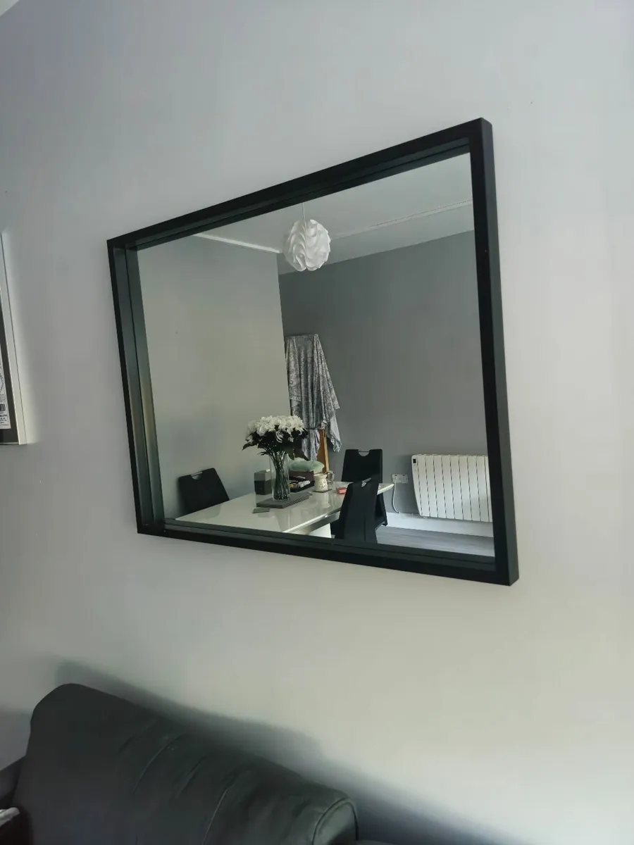 Mirror and ligh shades - Image 3