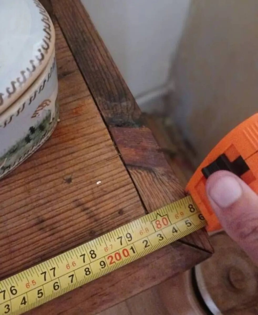 Mexican pine dresser - Image 2