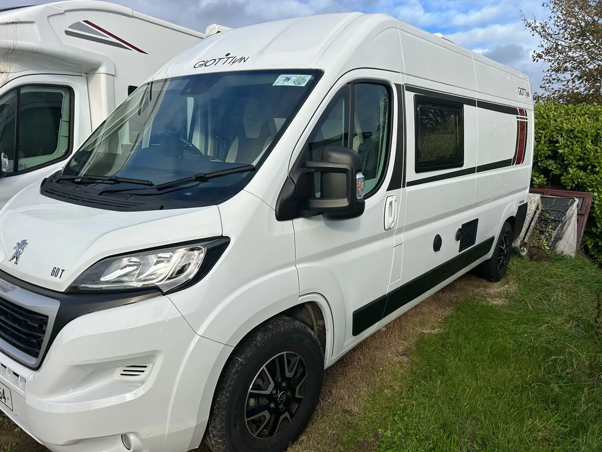 Low mileage 3 berth Giottiline Giottivan 60T - Image 2