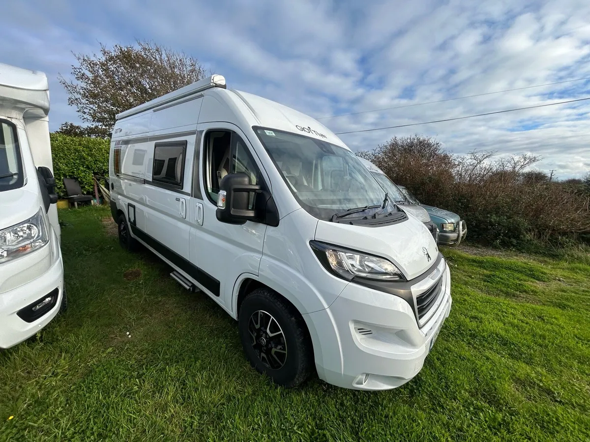 Low mileage 3 berth Giottiline Giottivan 60T - Image 3