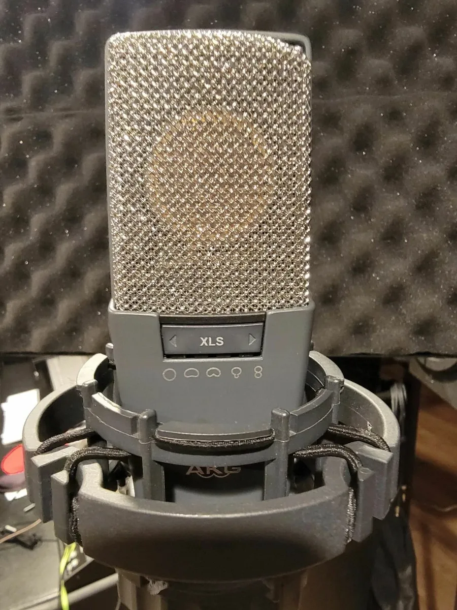 AKG C 414 B XLS Condenser Multipattern Microphone - Image 1