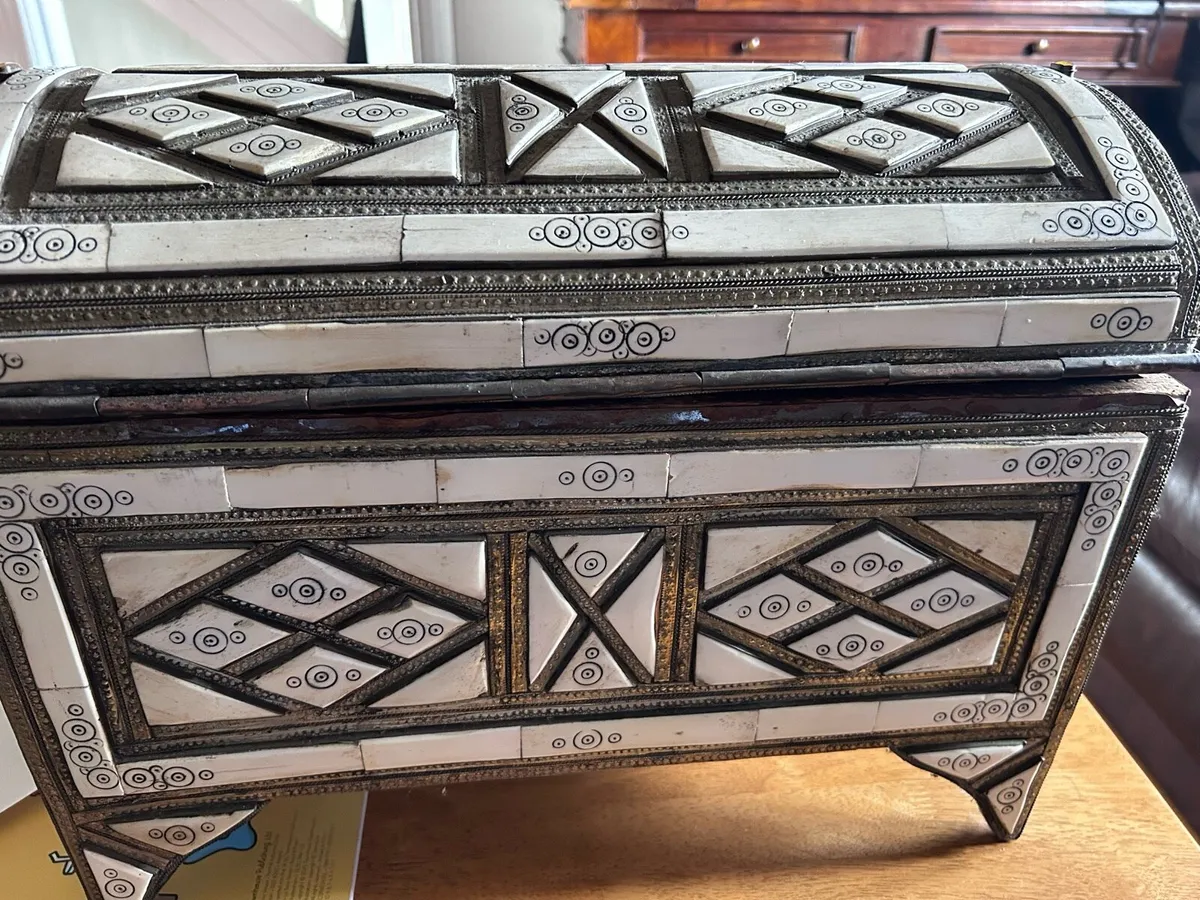 Little Chest - Image 1