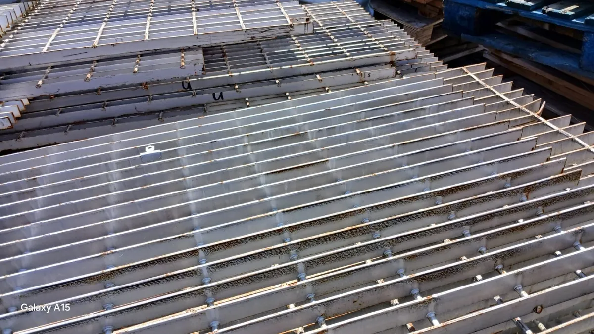 Galvanised Walkway Flow Forge Grate Panels - Image 2