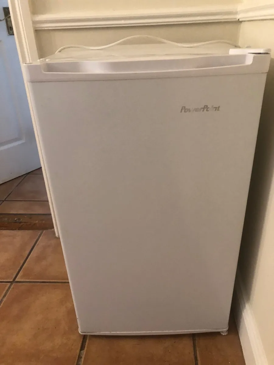 Small fridge - Image 1